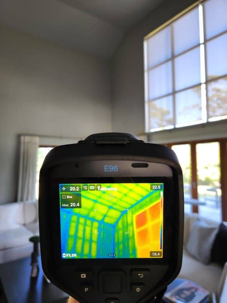 thermal image of a house wall with missing insulation in Auckland