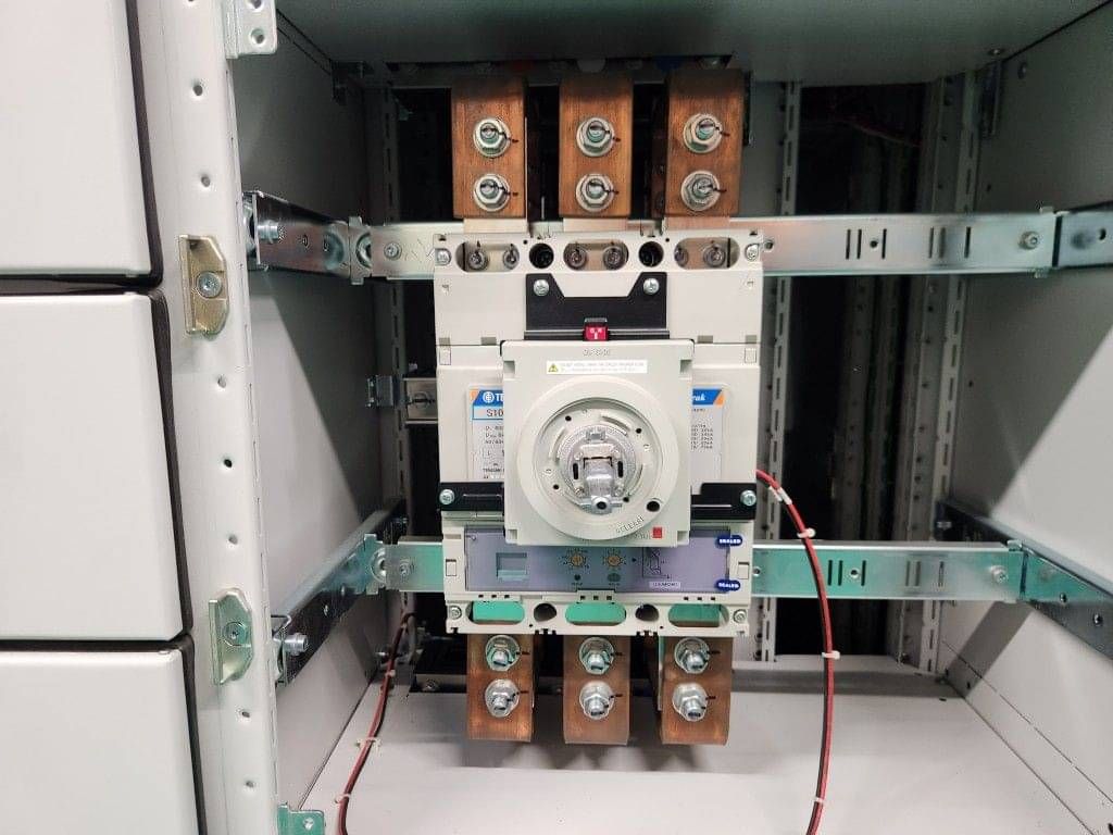electrical main incoming MCCB main switch