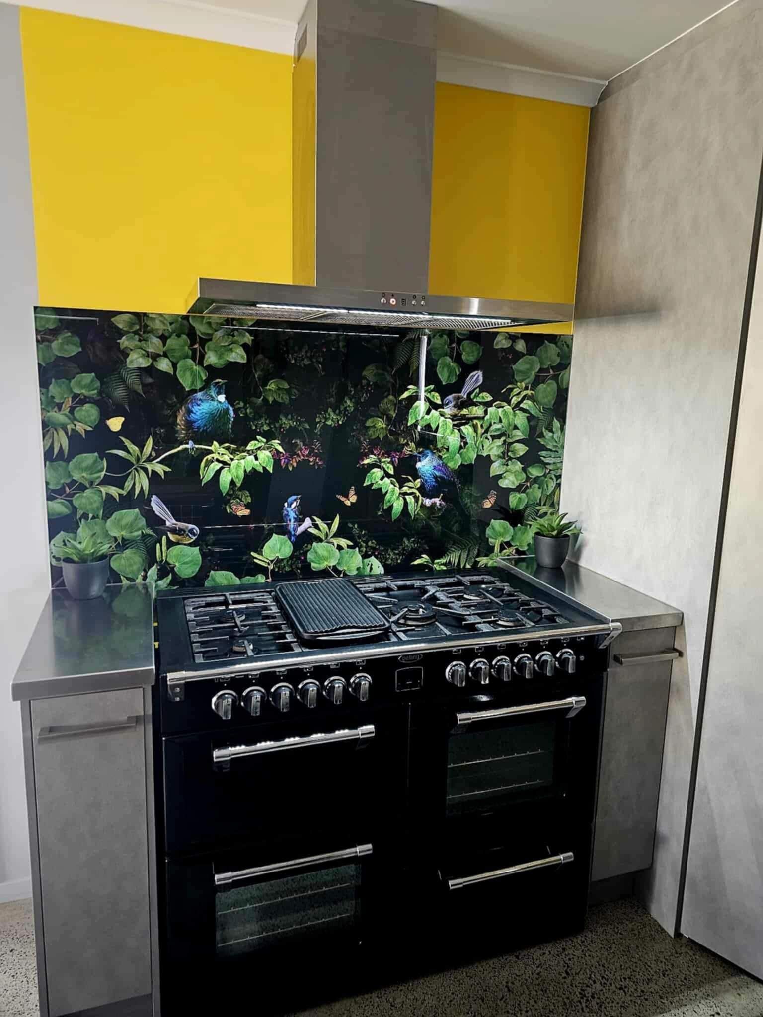 Printed Splashback with Tuis