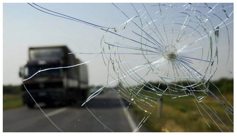 Vehicle windscreen chip