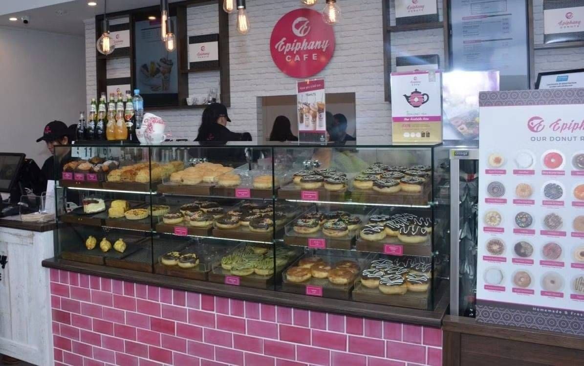 Glass cabinet for Epiphany cafe