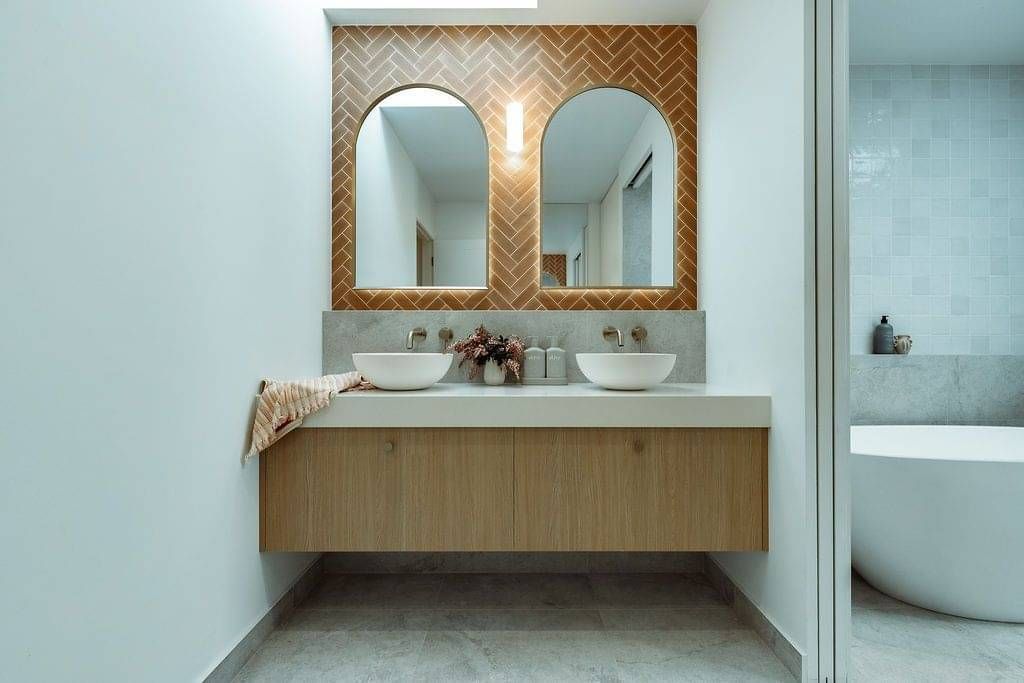 Wall hung double vanity