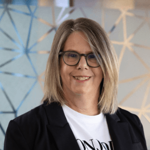 moped-committee-sue-axcell-the-gap