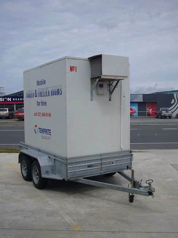 Portable walk-in cool room on a tandem trailer available for hire