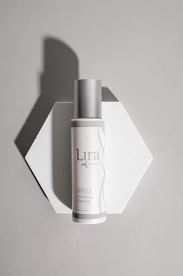 LIRA CLINICAL PRO Exfoliating Cleanser