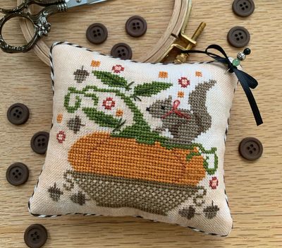 Pumpkin Basket Pinkeep - PREORDER