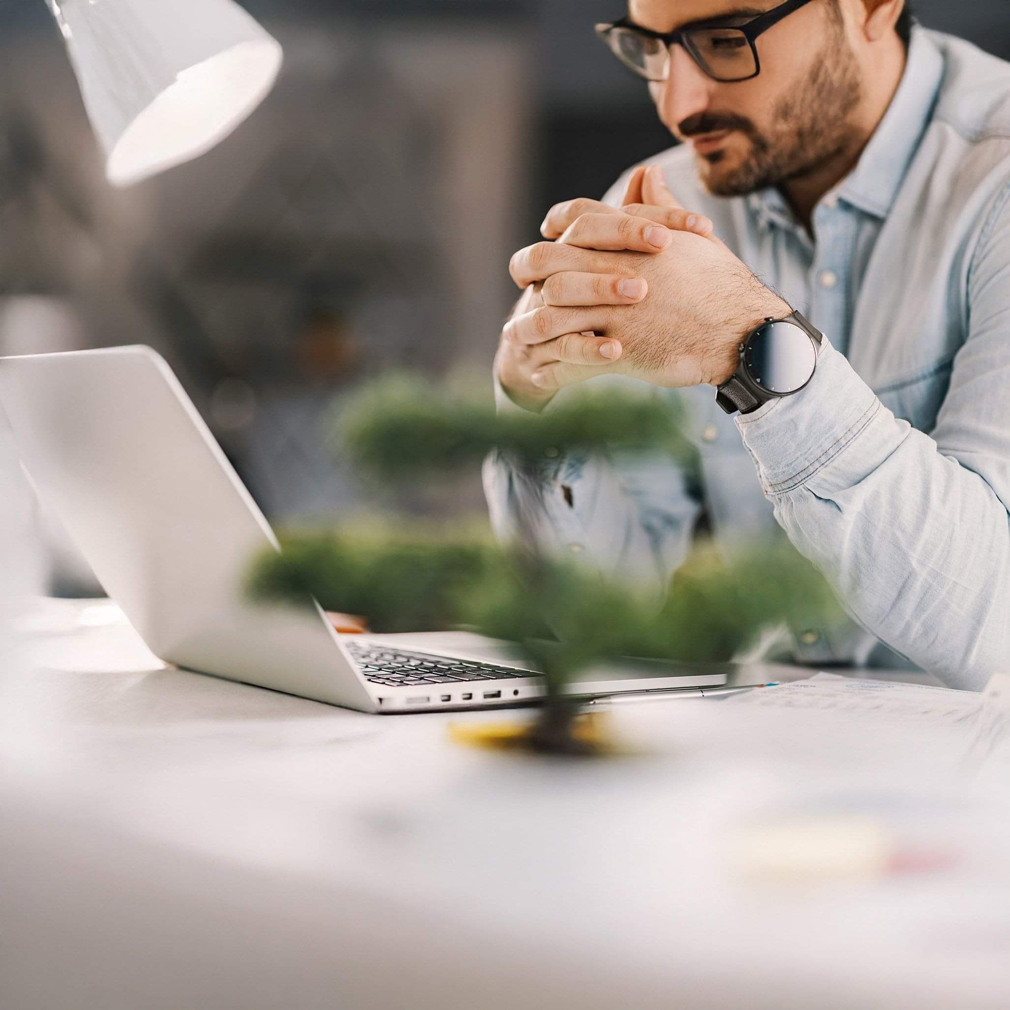 Image of client receiving an Online Course Clarity Session