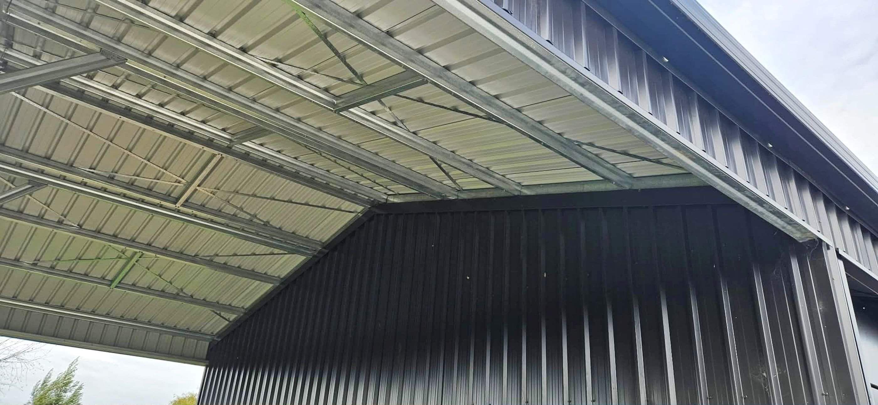 Steel shed roof and structure being built by Ultra Built Sheds. Te Awamutu, Waikato.