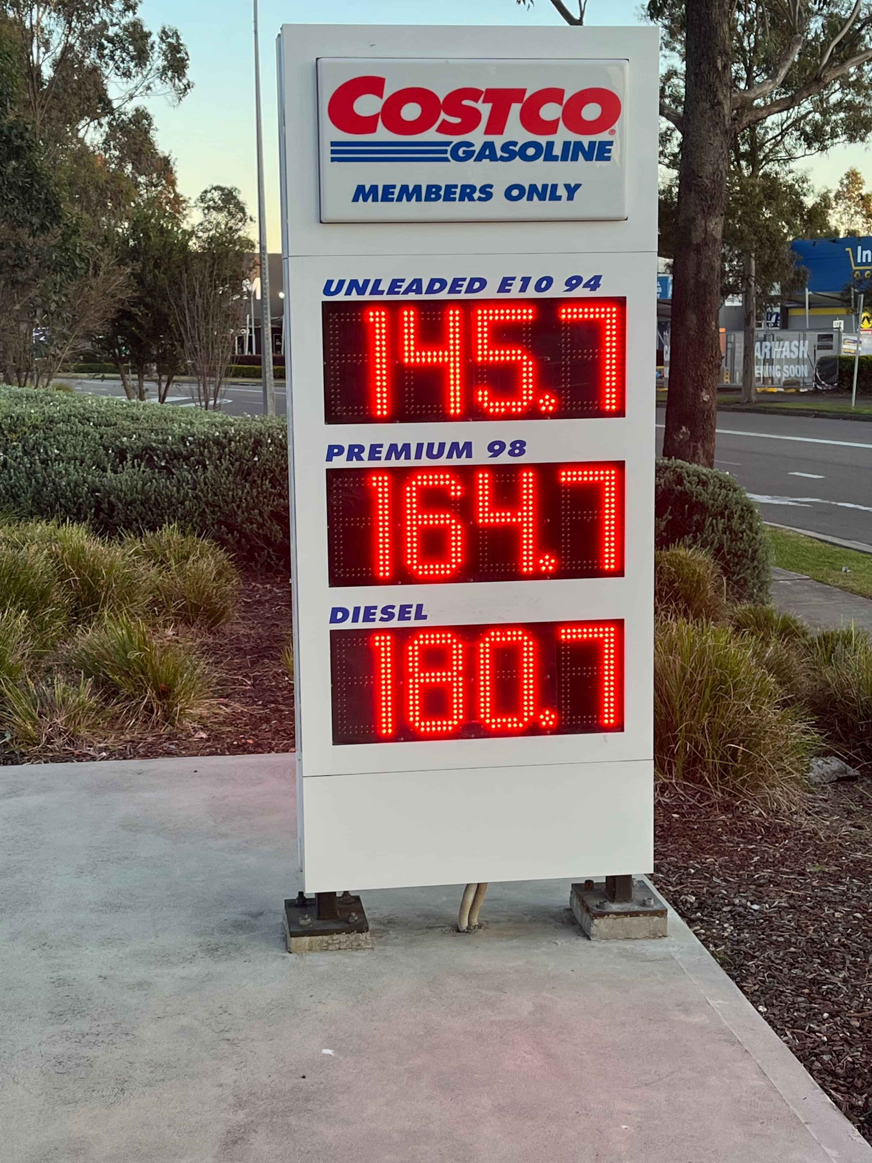 Fuel station price board using Glassbox software to sync prices