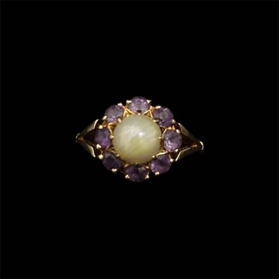T0044 - Pearl and 8 Amethyst Cluster - 9CT Gold Ring