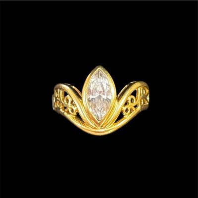 CT128866A - White Synthetic Sapphire in 14 ct Gold Band