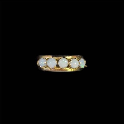 T0020	- 5 Opal 14ct Gold ring