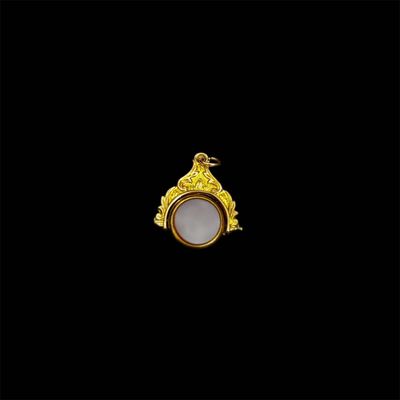A8358 - 9ct bloodstone and agate swivel