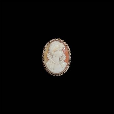 A6732 - Cameo Broach 9ct