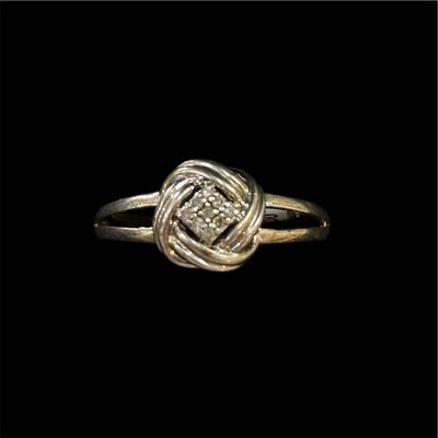 128893d - s/s diamond knot ring