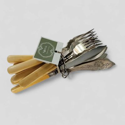 5 x bone handled fish knives and forks