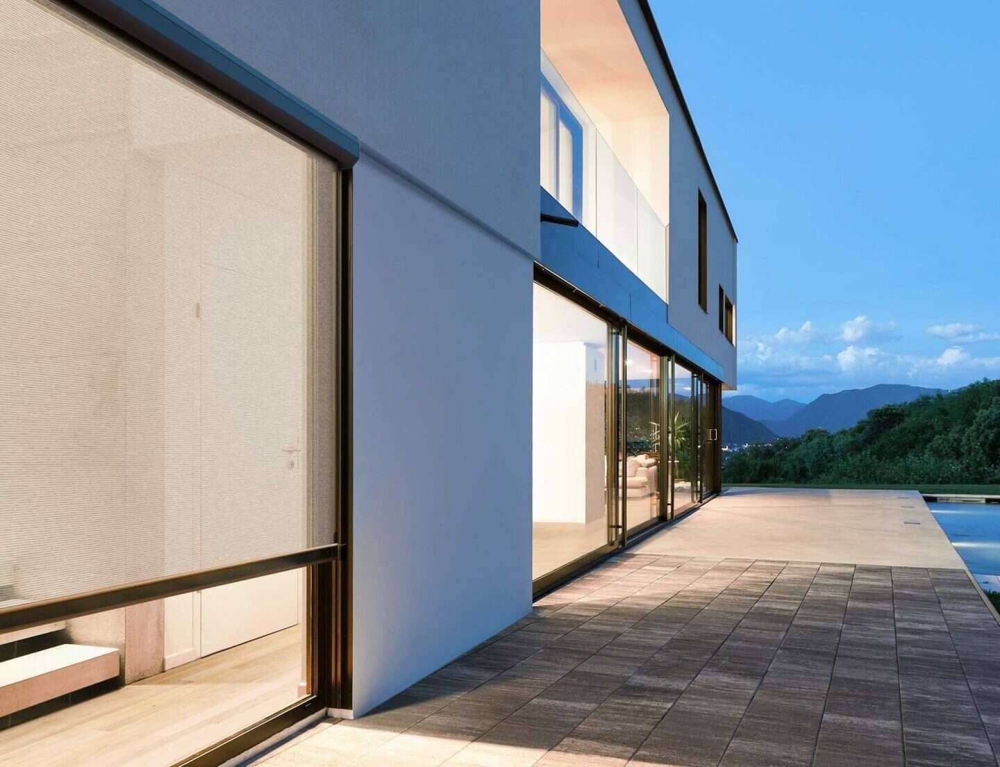 ZipTrak outdoor blind system creating seamless indoor outdoor living space