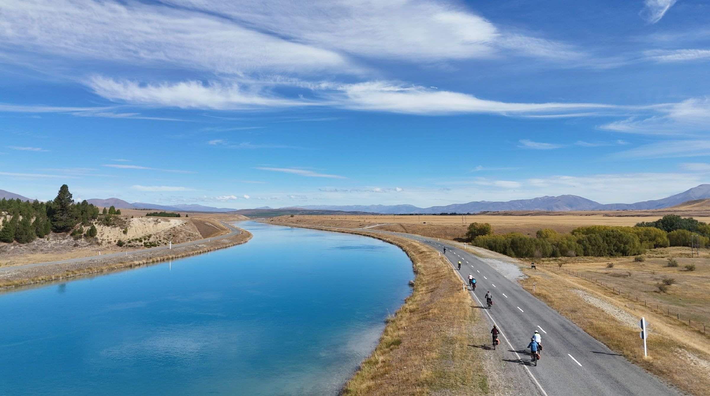 Stunning blue skies in New Zealands South Islands