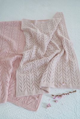Lisa F Baby Cakes BC41 Baby Bunting Blanket