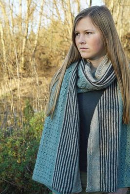 Lisa F Honey Cakes Pattern - HC39 Claudine Wrap
