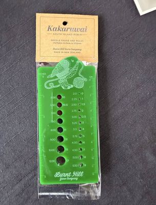 Robin shaped Needle Gauge Green