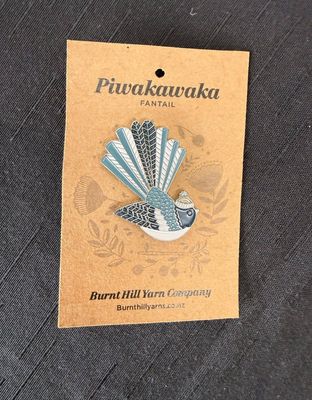 Enamel Pin Fantail