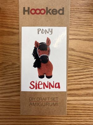 Sienna Pony Amigurumi Crochet Kit