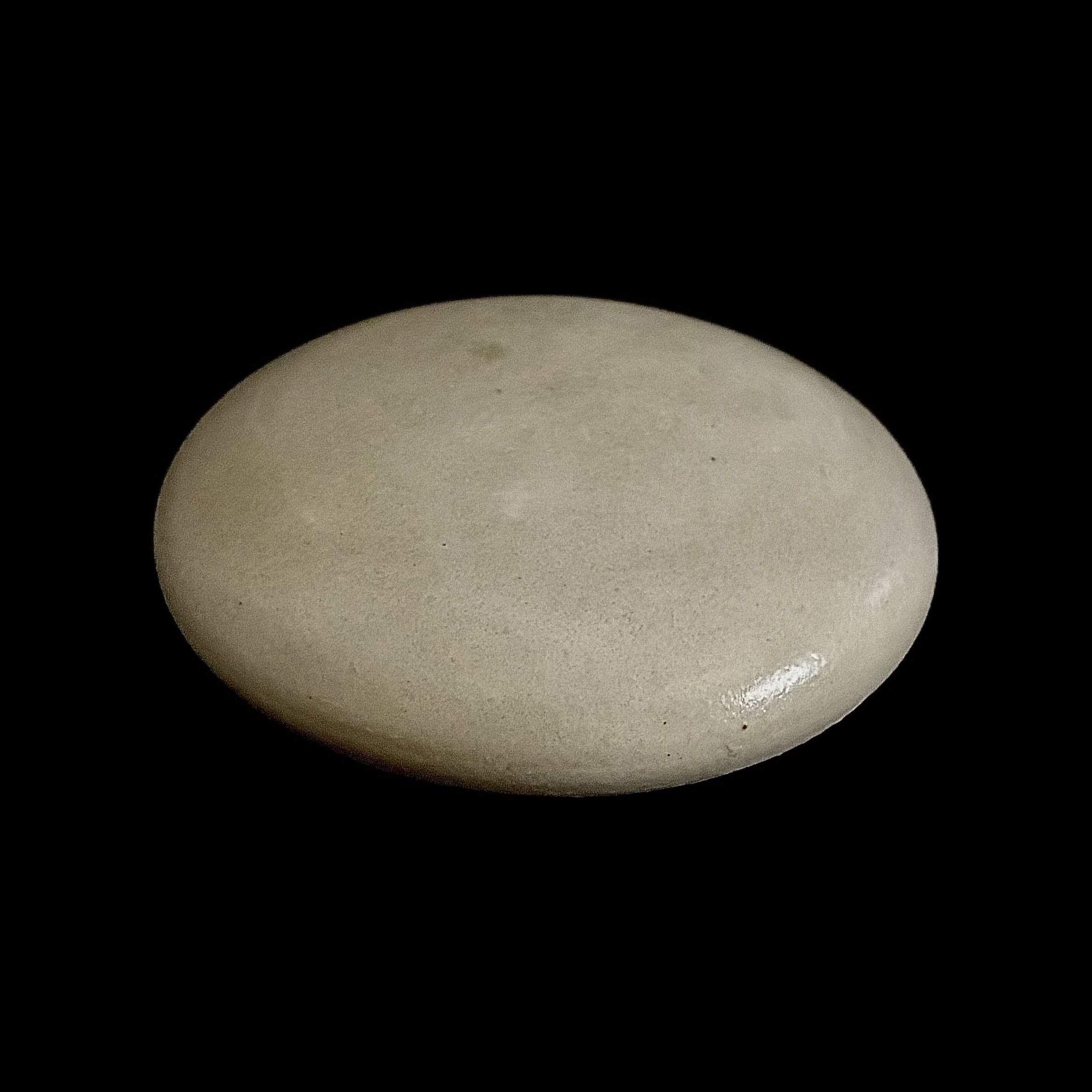 Our smallest, most discreet flat pebble stone