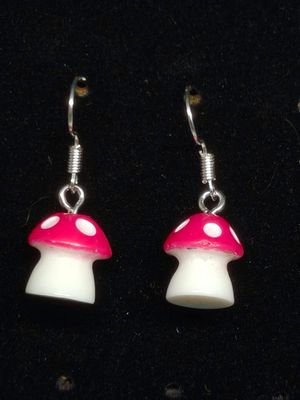 Mushroom Earrings Maroon